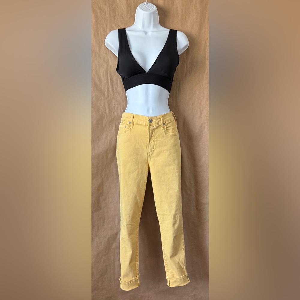 Citizens of Humanity banana colored rocket crop high rise skinny jeans size 28
